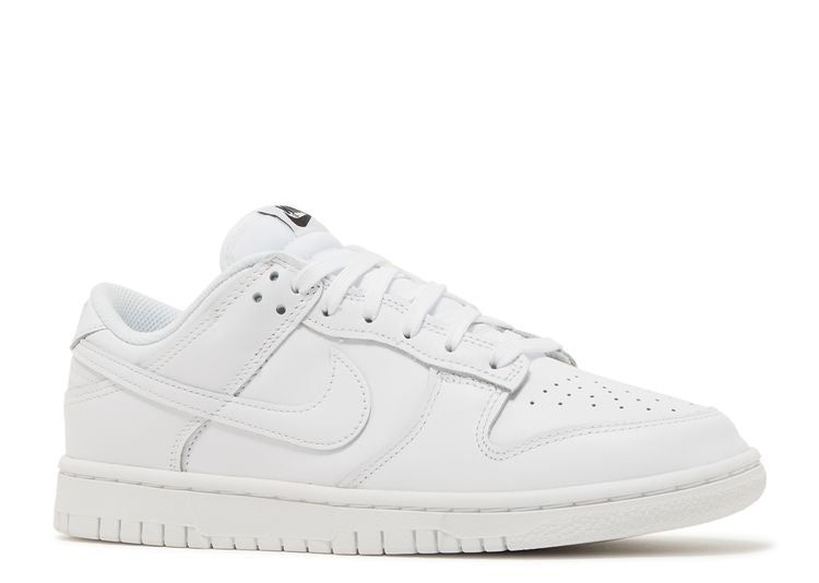 Nike Wmns Dunk Low 'Triple White'