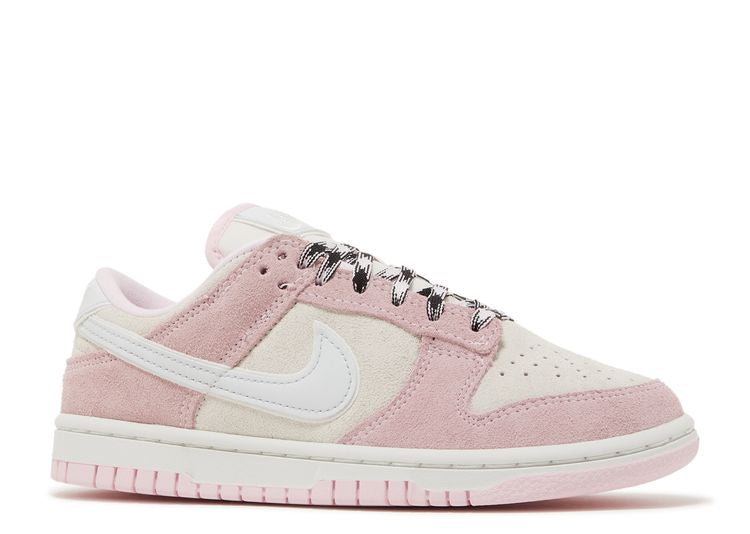 Nike Wmns Dunk Low LX 'Pink Foam'