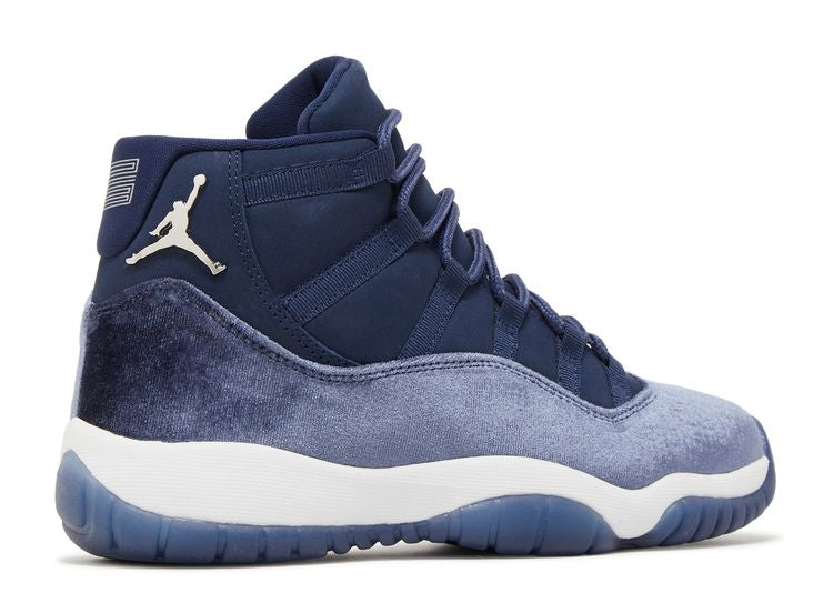  Wmns Air Jordan 11 Retro 'Midnight Navy Velvet'