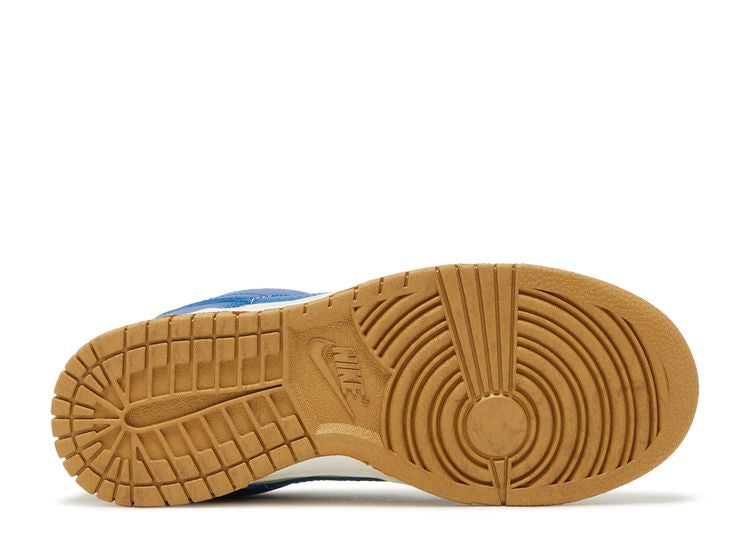 Nike Wmns Dunk Low 'Kansas City Royals'