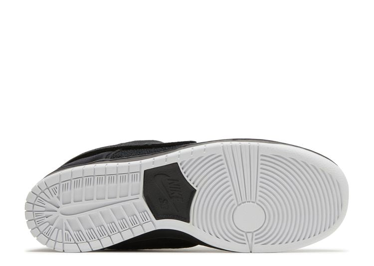 Nike Gnarhunters X Dunk Low SB 'Black'