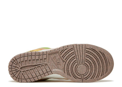 Nike Wmns Dunk Low SE 'Sun Club'